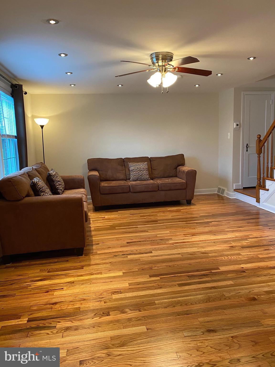 121 Heatherwood Road Havertown, PA 19083 - Photo 12 of 39 Living Room
