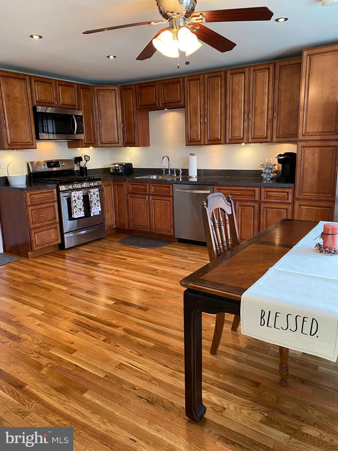 121 Heatherwood Road Havertown, PA 19083 - Photo 15 of 39 Expand view to see counter space and backsplash