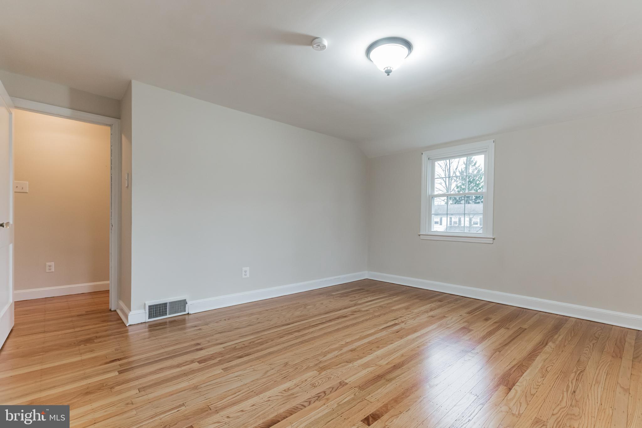 121 Heatherwood Road Havertown, PA 19083 - Photo 27 of 39 Fifth Bedroom