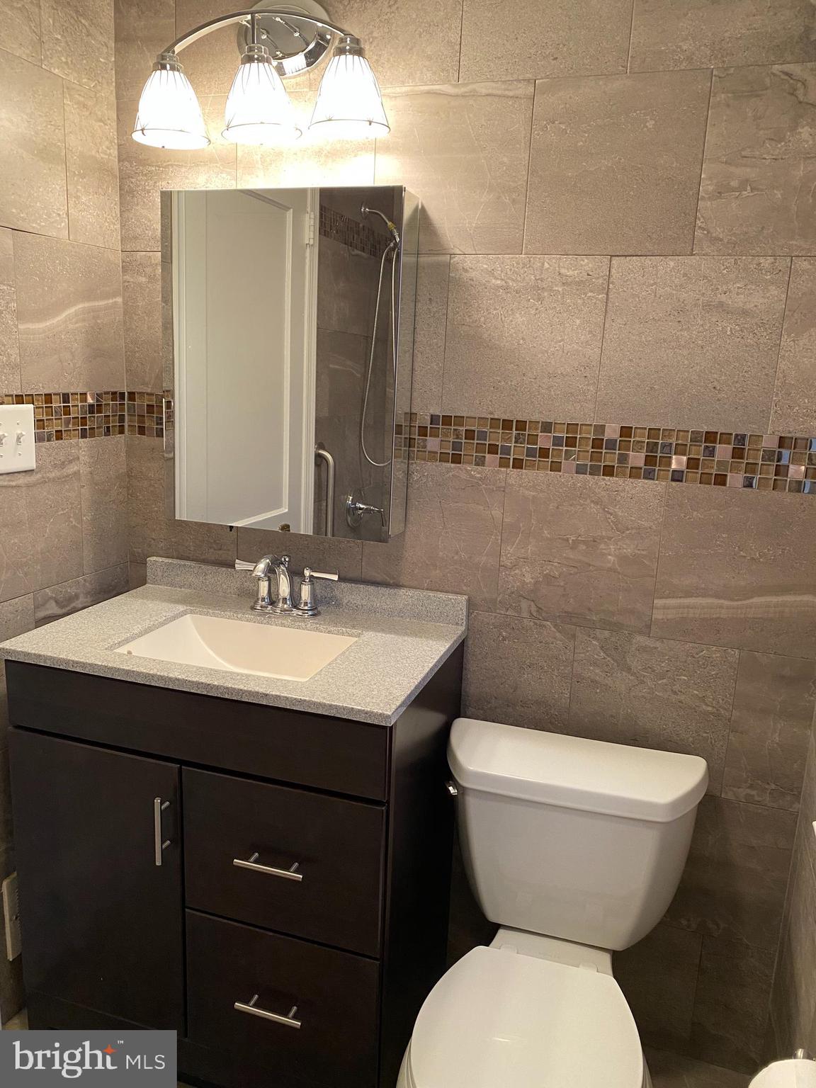 121 Heatherwood Road Havertown, PA 19083 - Photo 28 of 39 Custom Bathroom