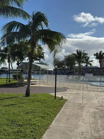 $1,950 | 1530 Northeast 191st Street, Unit 241, Miami, FL 33179