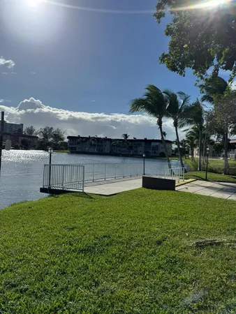$1,950 | 1530 Northeast 191st Street, Unit 241, Miami, FL 33179