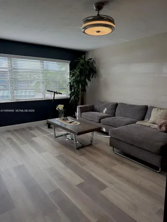 $1,950 | 1530 Northeast 191st Street, Unit 241, Miami, FL 33179