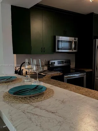 $1,950 | 1530 Northeast 191st Street, Unit 241, Miami, FL 33179