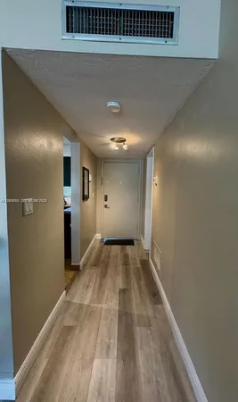 $1,950 | 1530 Northeast 191st Street, Unit 241, Miami, FL 33179