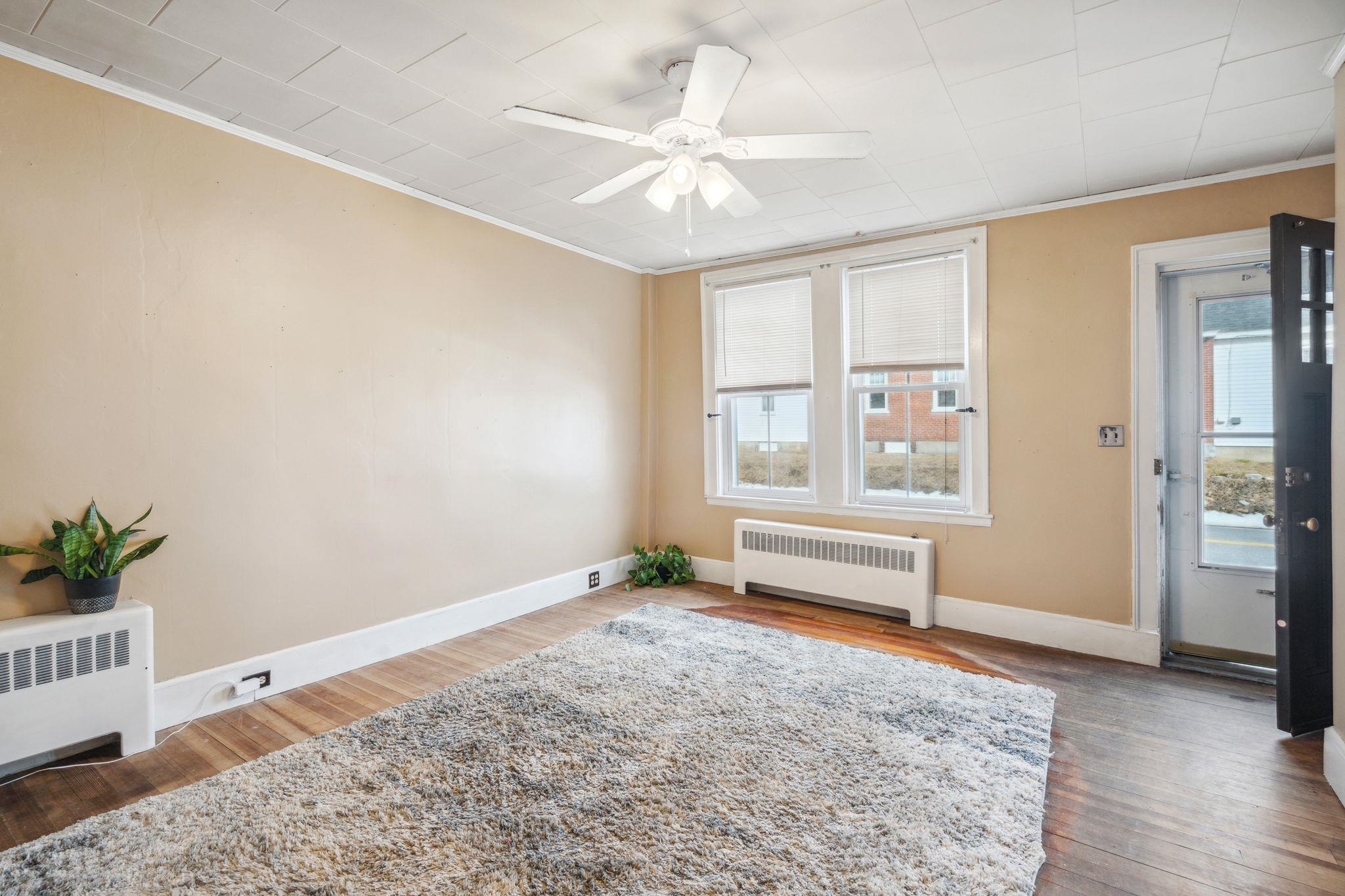 6 Loudon Road Pittsfield, NH 03263 - Photo 4 of 35