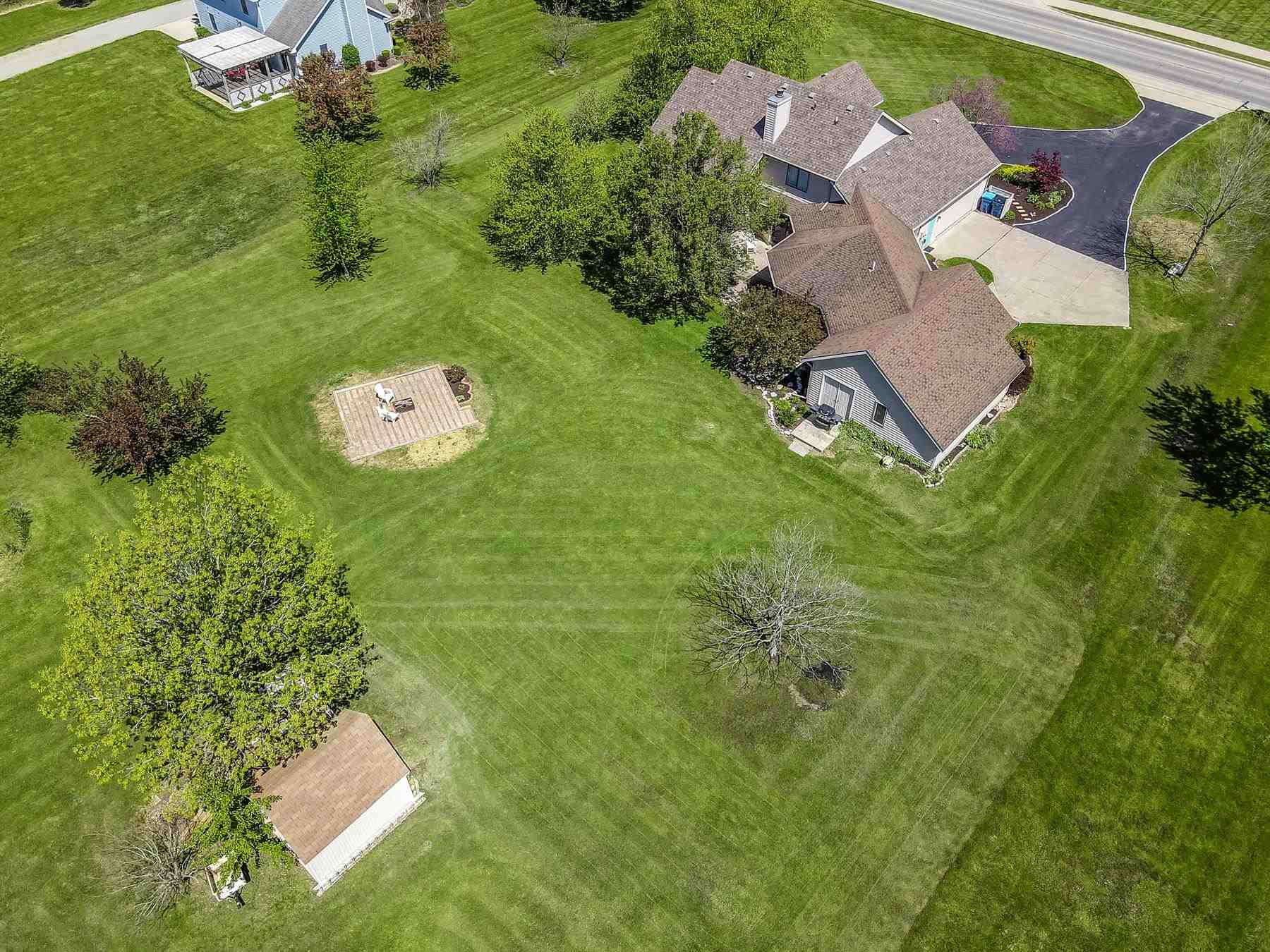 11306 Grabill Road Leo, IN 46765 - Photo 4 of 36