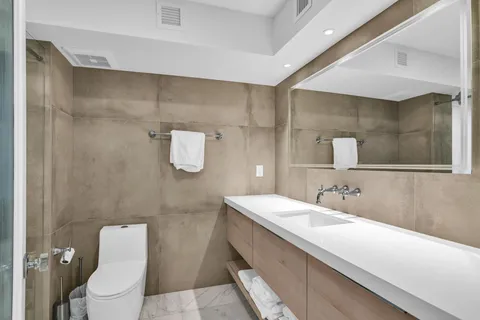 $1,375,000 | 100 Southeast 5th Avenue, Unit 106, Boca Raton, FL 33432