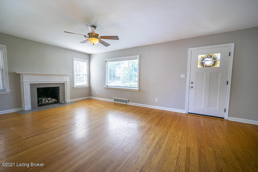 215 Alcott Road Louisville, KY 40207 - Photo 14 of 42 SPACIOUS LIVING ROOM W/FIREPLACE AND HARDWOOD FLOORS