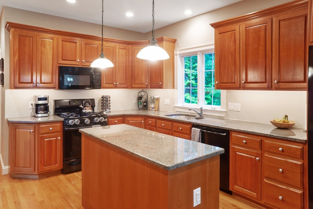 37 Broad Acres Farm Road Medway, MA 02053 - Photo 5 of 27 Gallery Image 5