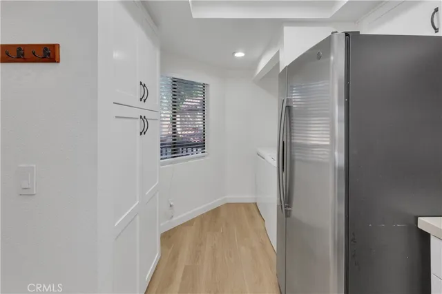 a very nice looking room with a white walls