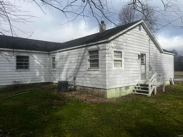 $132,750 | 4195 East 200 South, Knox, IN 46534