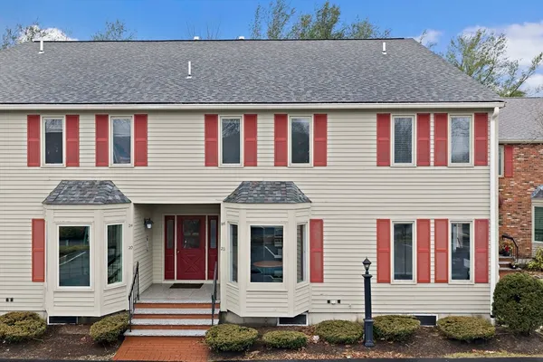 $430,000 | 22 Union Square, Unit 22, Randolph, MA 02368