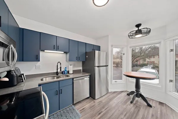 $430,000 | 22 Union Square, Unit 22, Randolph, MA 02368