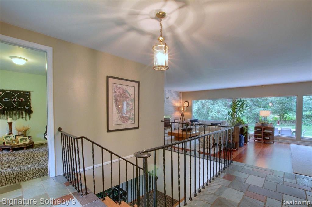 1731 Lone Pine Road Bloomfield Hills, MI 48302 - Photo 5 of 38