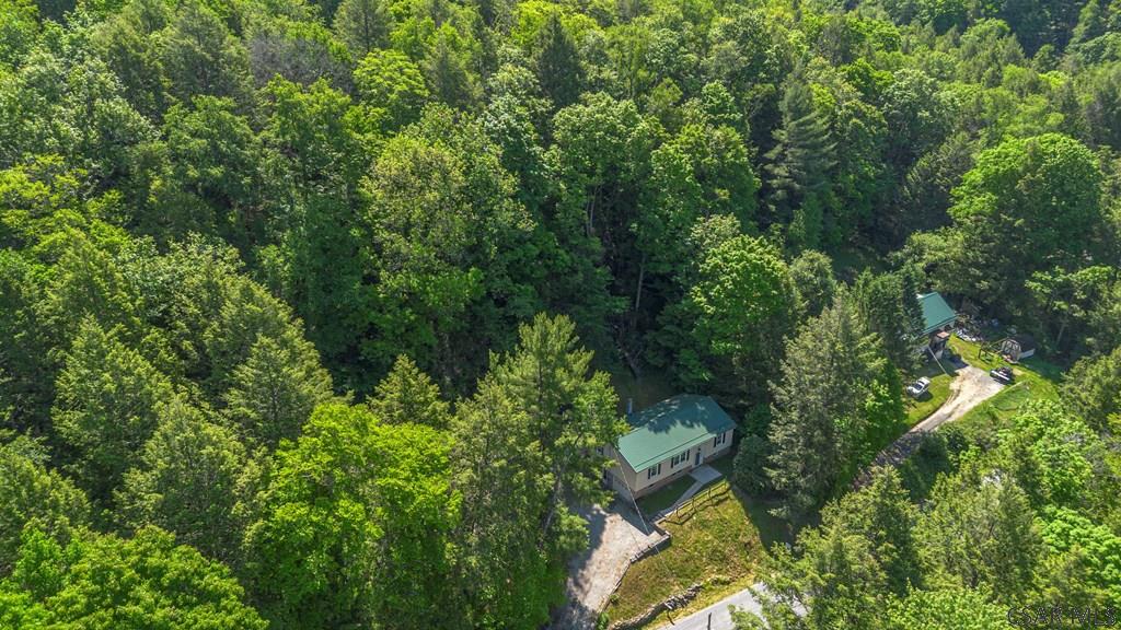 1422 Saylor School Road Boswell, PA 15531 - Photo 9 of 24