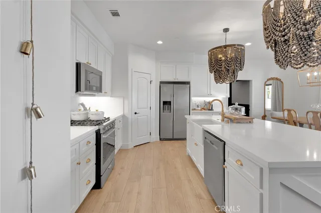 $929,000 | 8357 Macron Street, Oak Hills, CA 92344