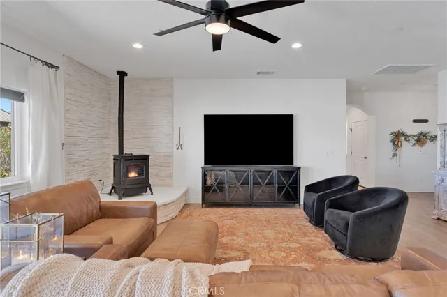 $929,000 | 8357 Macron Street, Oak Hills, CA 92344