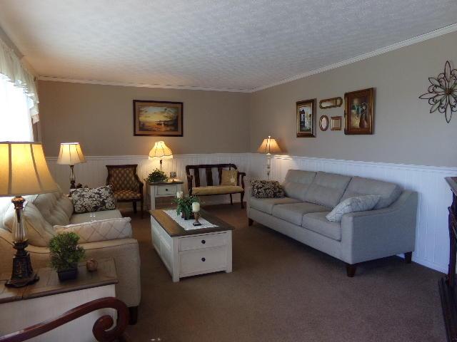 1949 Alton Road Galloway, OH 43119 - Photo 9 of 38 Gallery Image 9