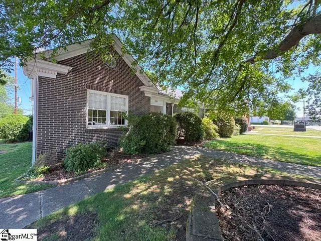 $799,000 | 308 West Poinsett Street, Greer, SC 29650