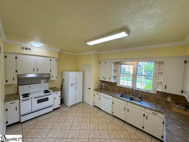 $799,000 | 308 West Poinsett Street, Greer, SC 29650