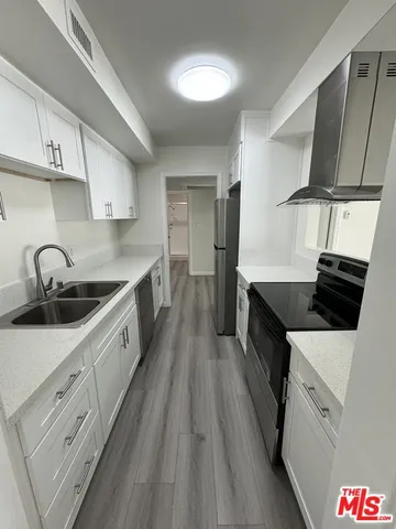 $2,800 | 522 South Alexandria Avenue, Unit 303, Los Angeles, CA 90020
