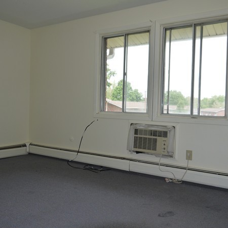 116 Manor Court, Unit 116 Springfield, MA 01118 - Photo 4 of 16