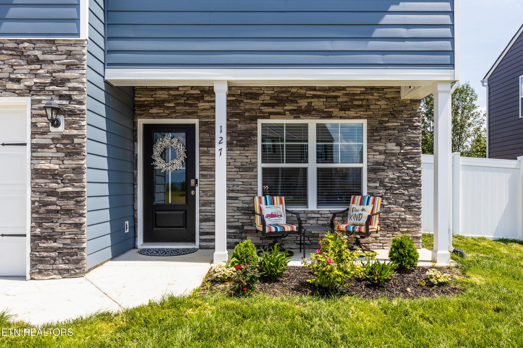 127 Smt Rdg Lane Oak Ridge, TN 37830 - Photo 2 of 31 Gallery Image 2