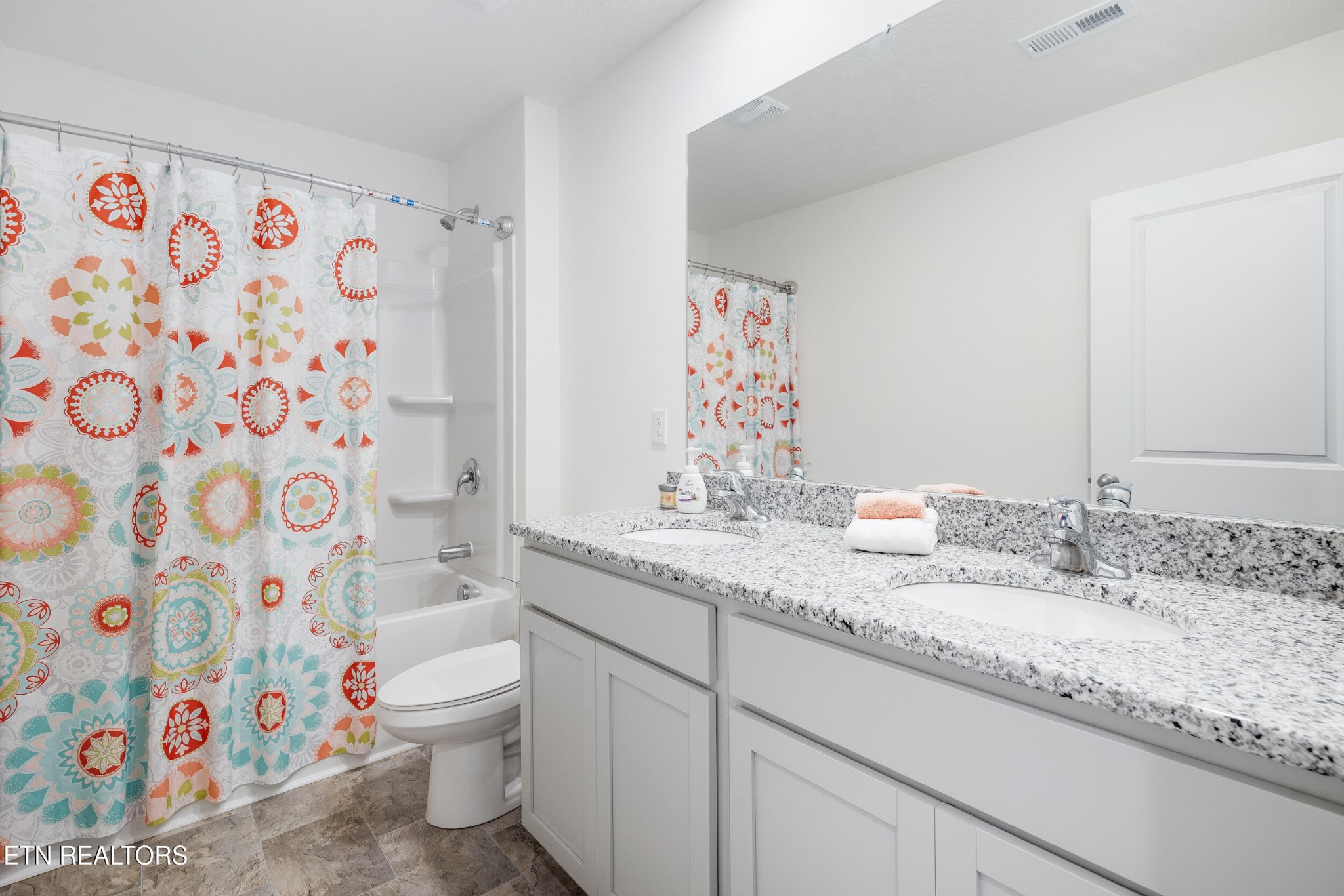 127 Smt Rdg Lane Oak Ridge, TN 37830 - Photo 30 of 31 Gallery Image 30
