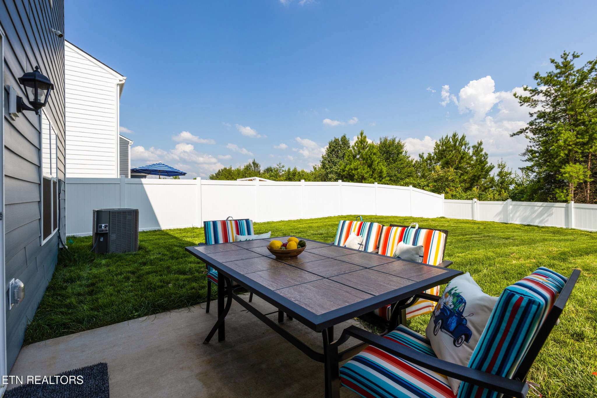 127 Smt Rdg Lane Oak Ridge, TN 37830 - Photo 3 of 31 Gallery Image 3