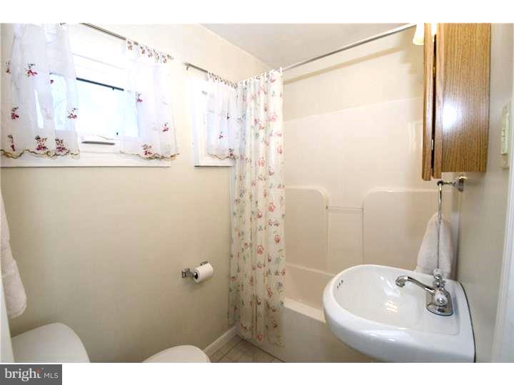 315 Greene Road Berwyn, PA 19312 - Photo 19 of 24 Bathroom