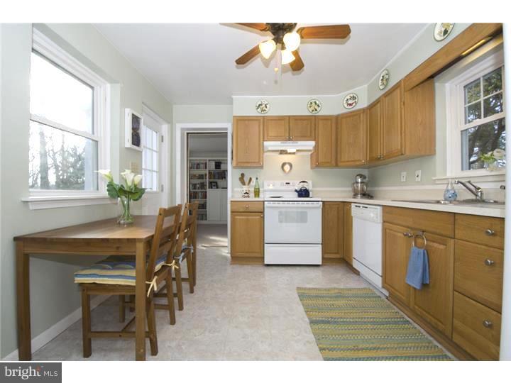 315 Greene Road Berwyn, PA 19312 - Photo 8 of 24 Kitchen