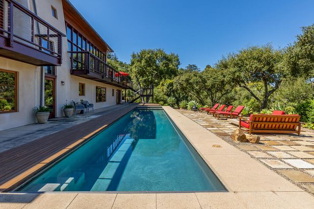 a view of outdoor space and city view
