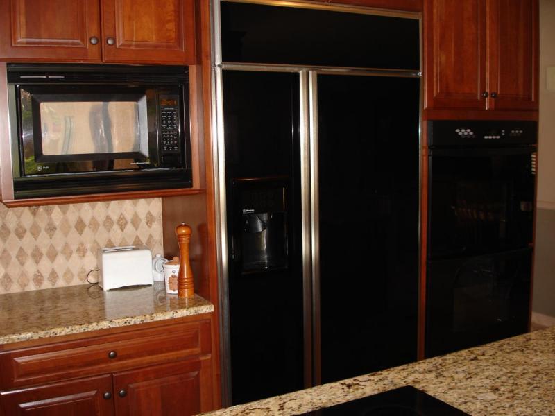 4073 West Post Road Chandler, AZ 85226 - Photo 9 of 24 Kitchen