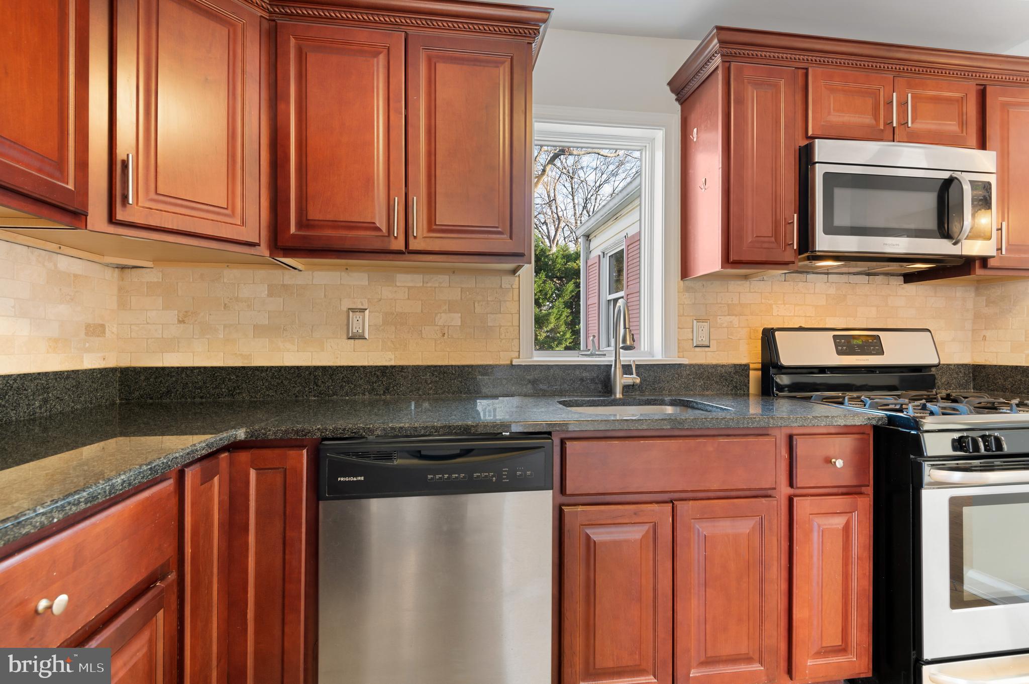 6503 Eastern Parkway Baltimore, MD 21214 - Photo 14 of 45 Updated Kitchen