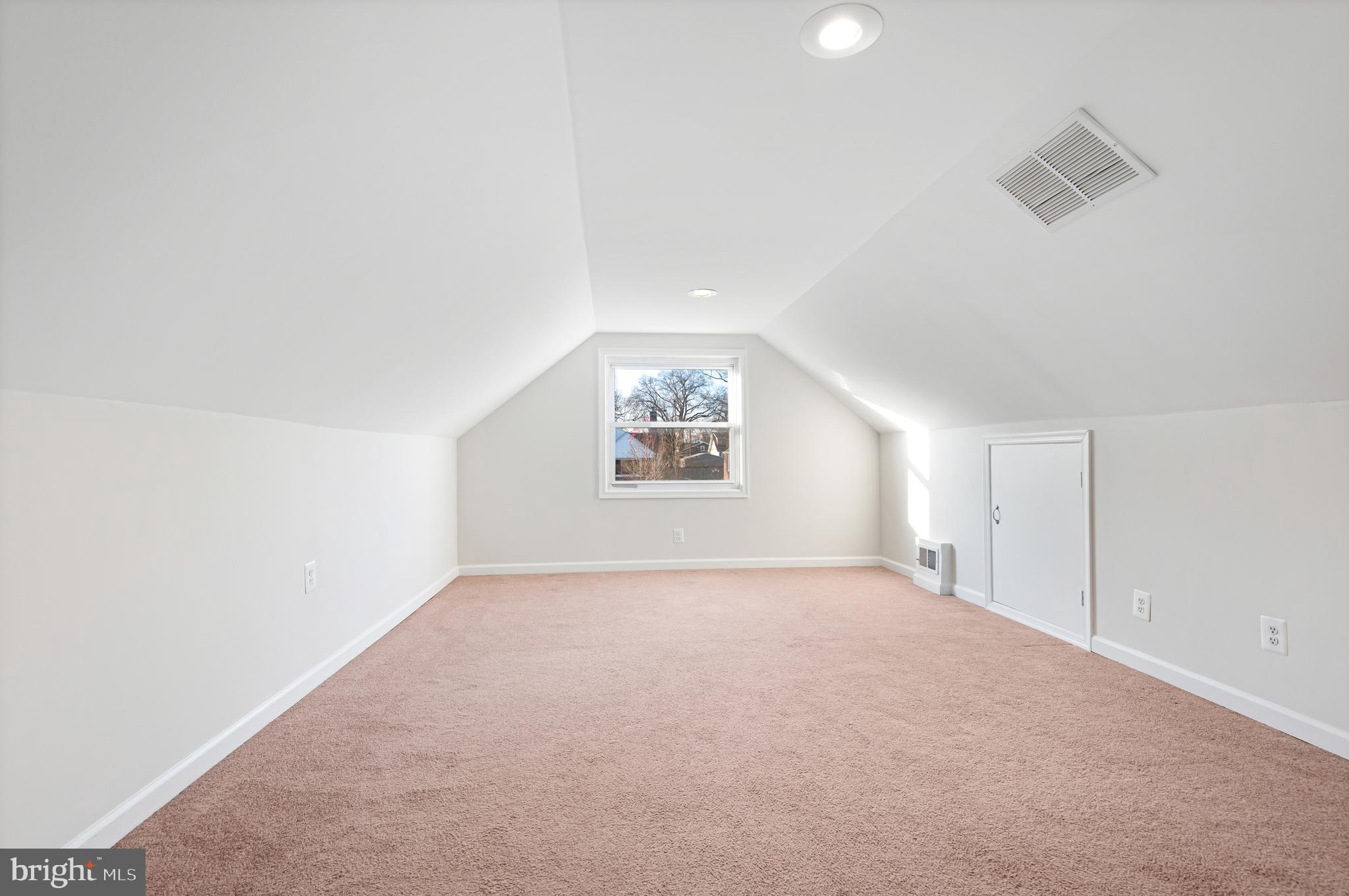 6503 Eastern Parkway Baltimore, MD 21214 - Photo 26 of 45 Upstairs Bedroom - Huge!