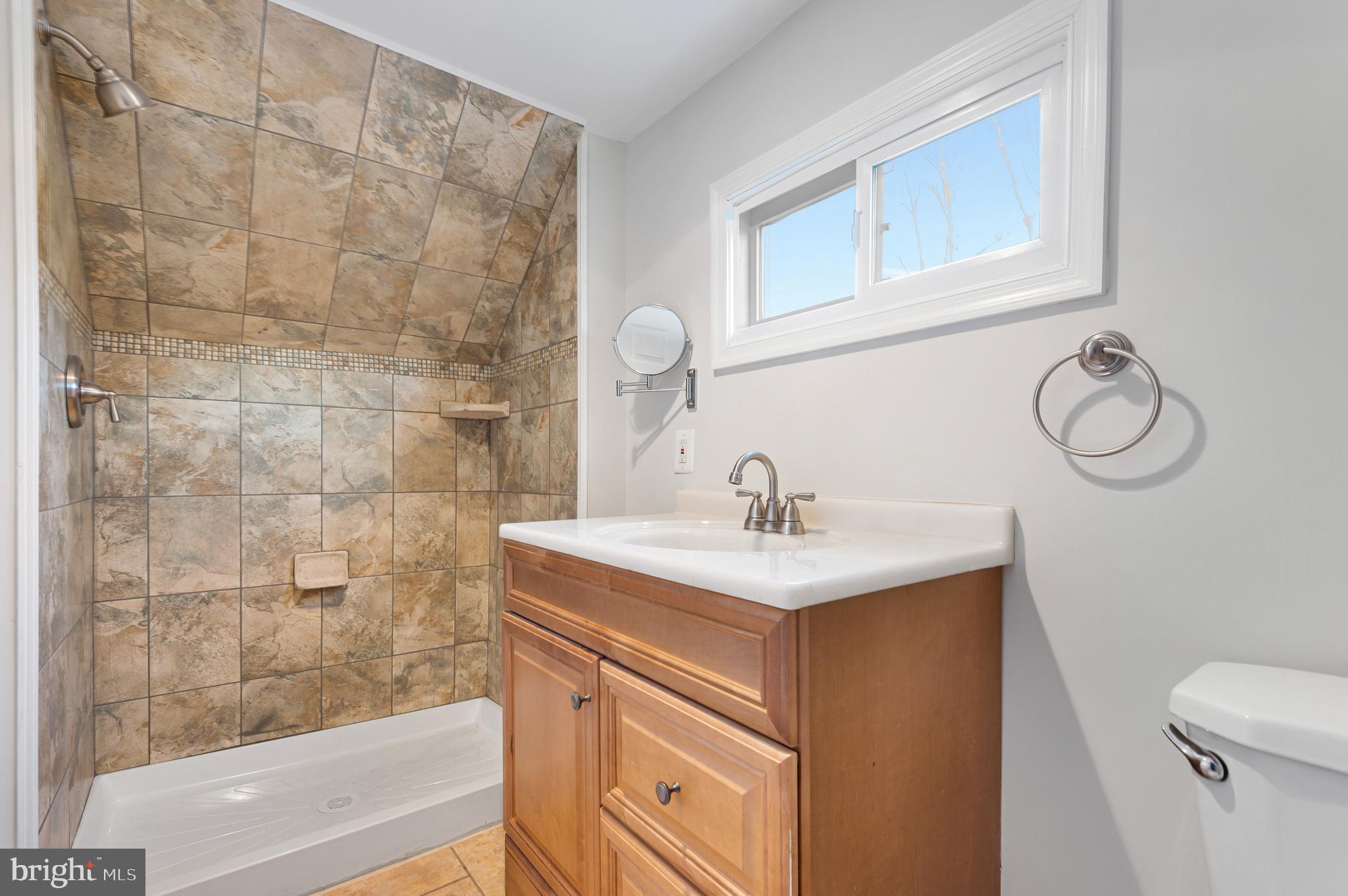 6503 Eastern Parkway Baltimore, MD 21214 - Photo 29 of 45 Upper Level Full Bathroom