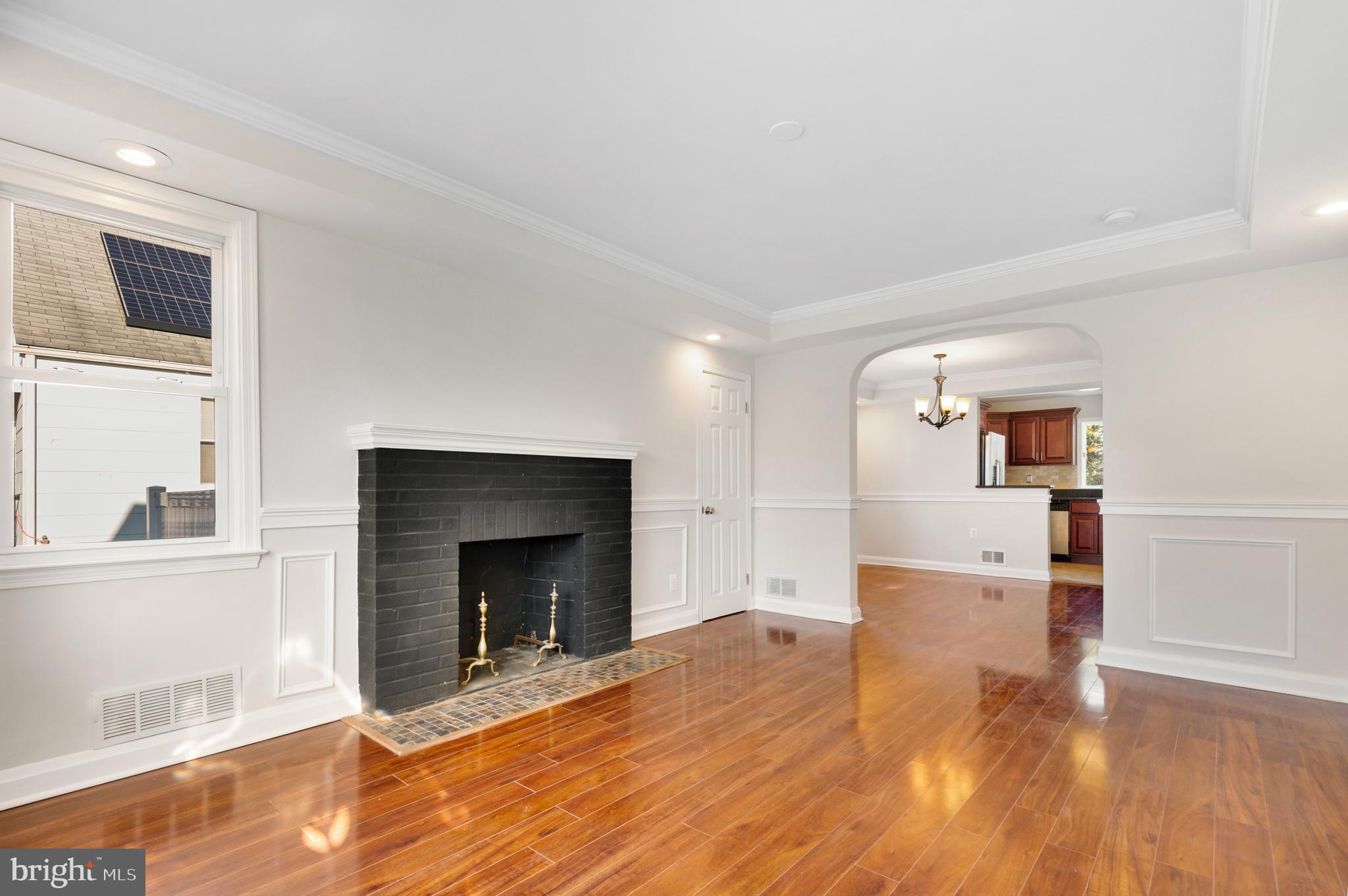 6503 Eastern Parkway Baltimore, MD 21214 - Photo 6 of 45 Living Room with Fireplace