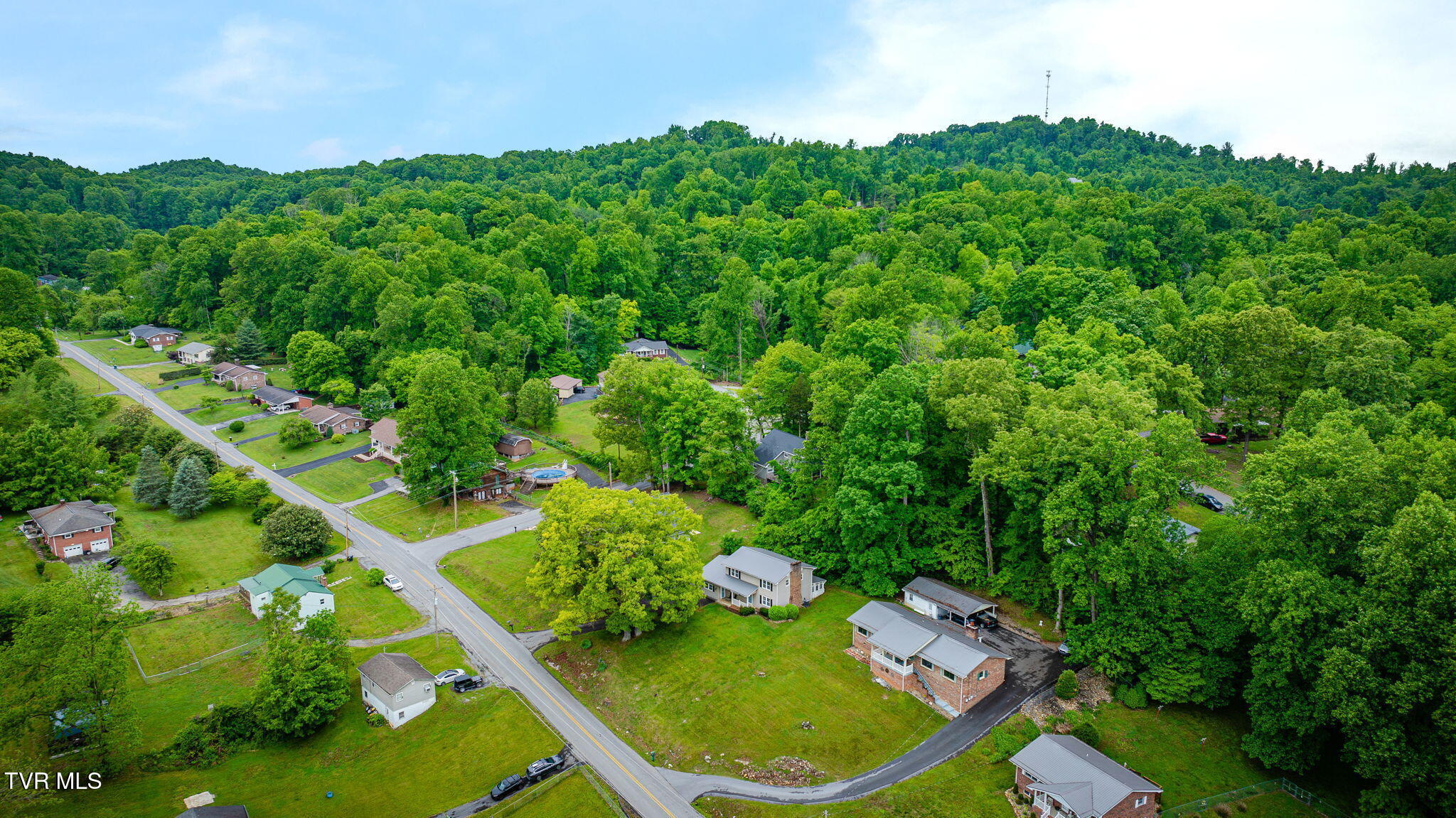 2552 Bob Little Road Elizabethton, TN 37643 - Photo 38 of 42 102