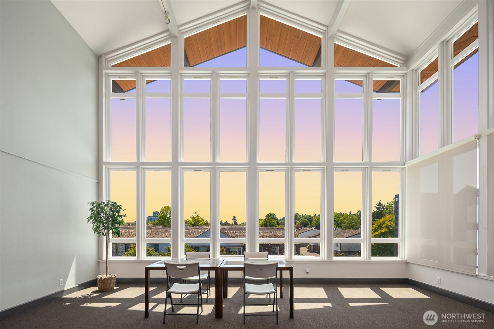 2500 Canterbury Lane East, Unit 302 Seattle, WA 98112 - Photo 28 of 33 a view of a living room and balcony