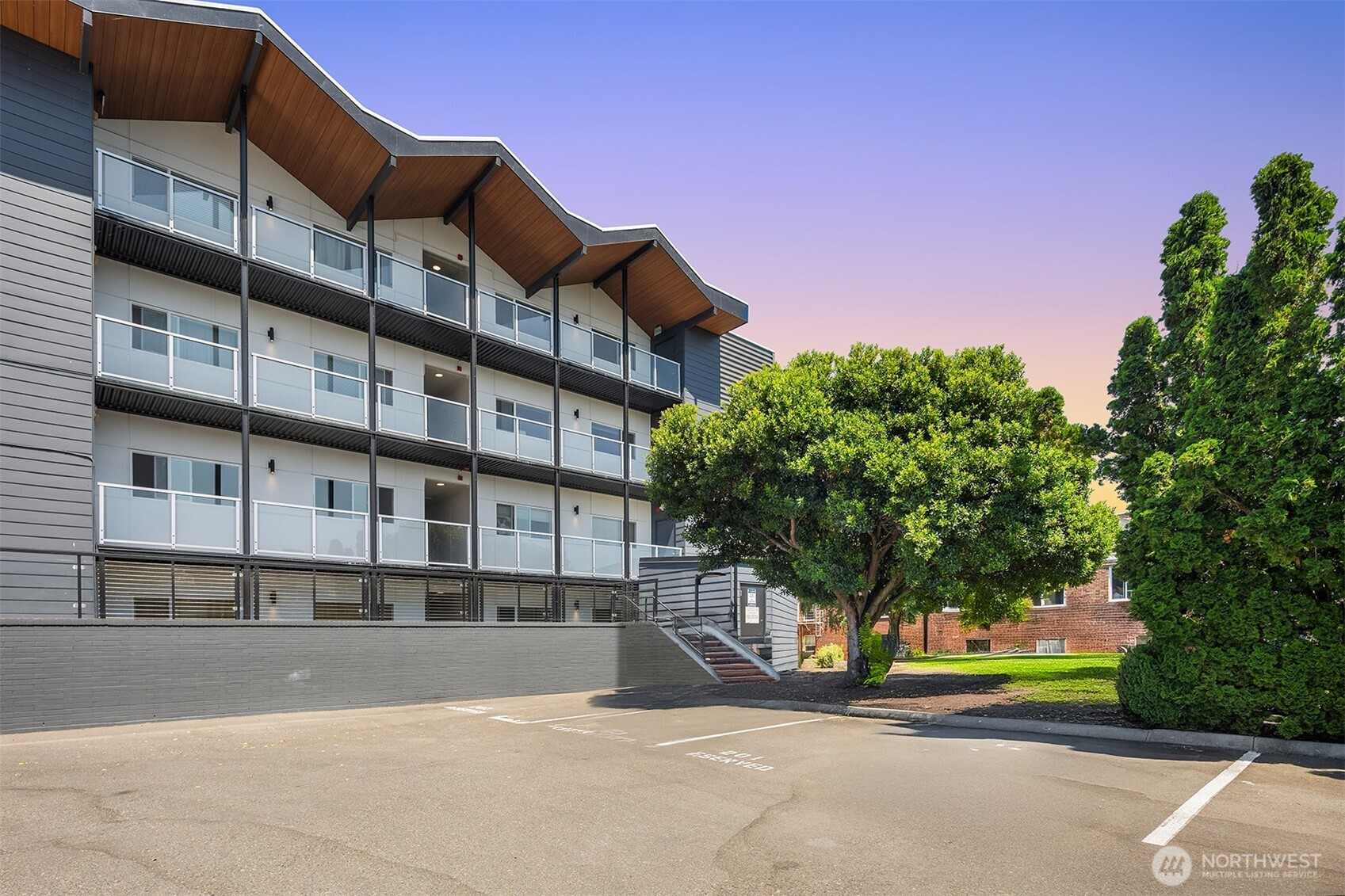 2500 Canterbury Lane East, Unit 302 Seattle, WA 98112 - Photo 31 of 33 a view of a building with a street