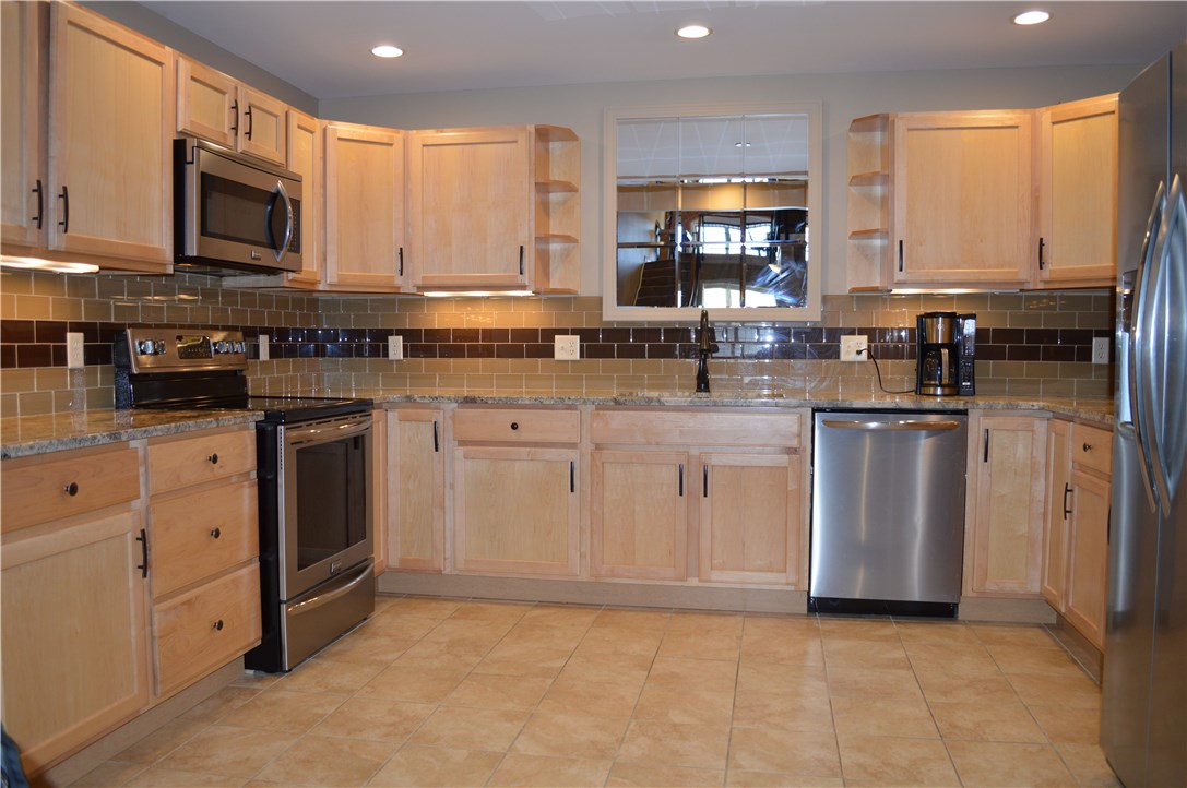 1 Tupperware Drive, Unit 326 North Smithfield, RI 02896 - Photo 6 of 25