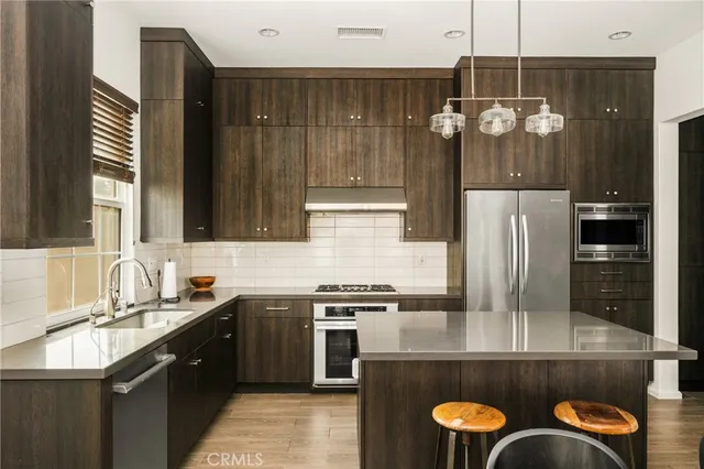 $1,299,900 | 119 Strawberry Grove, Irvine, CA 92620