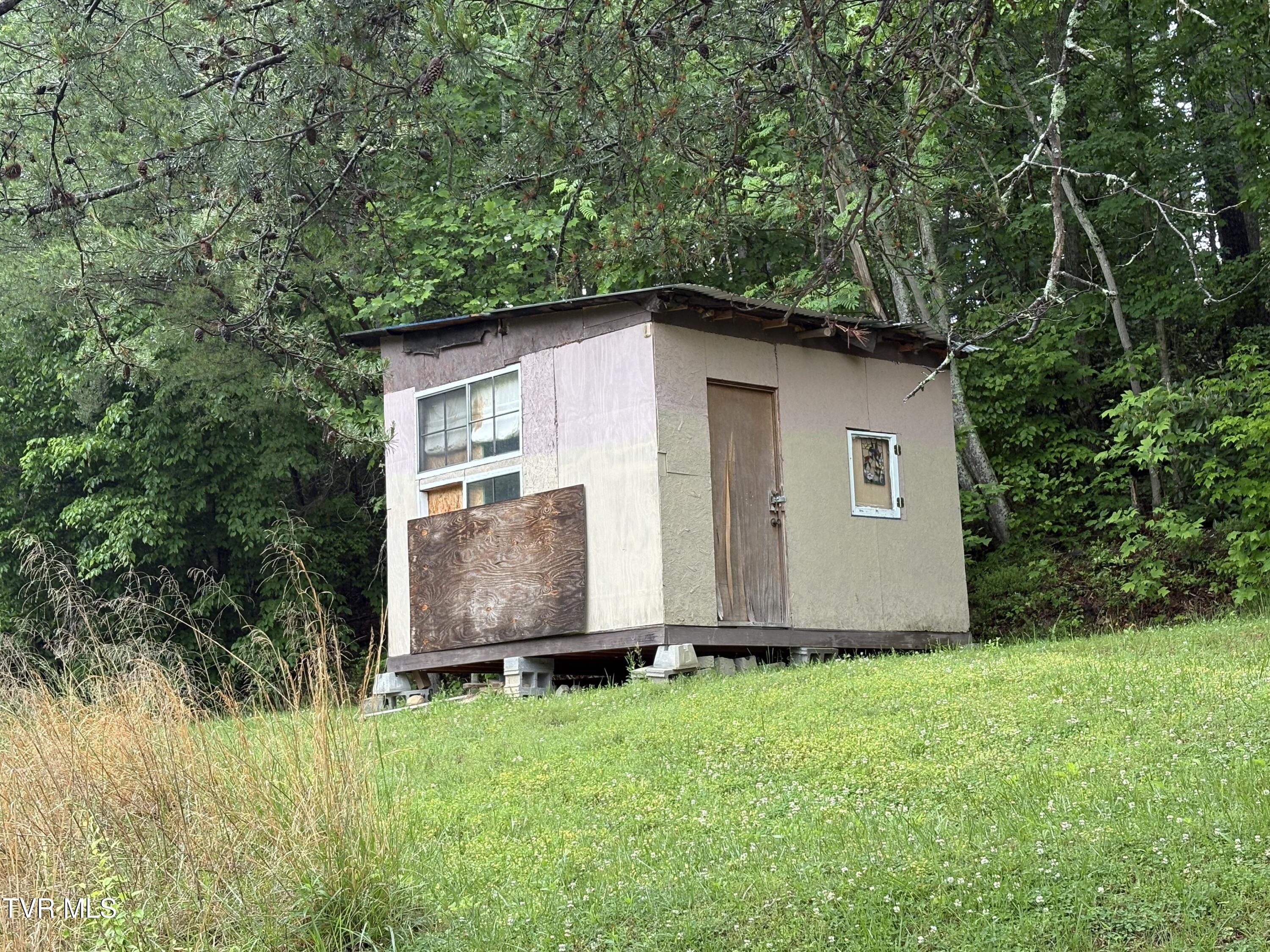 175 Union Chapel Road Afton, TN 37616 - Photo 16 of 17 15
