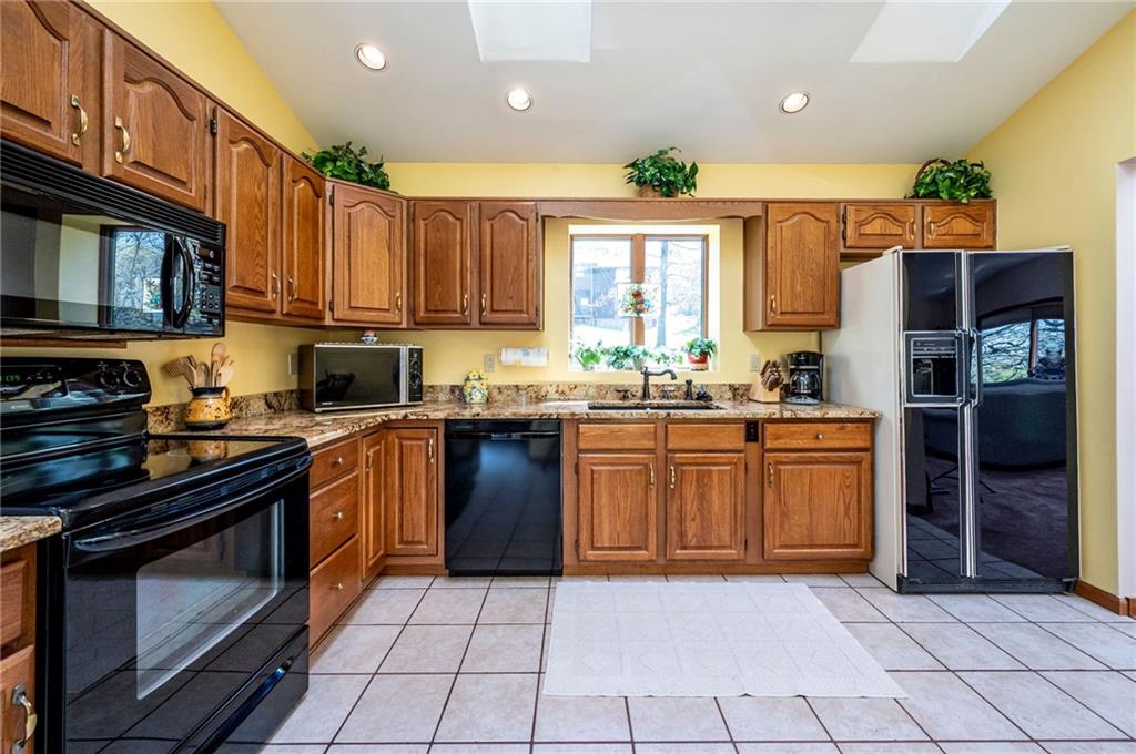 3238 Ridgeway Road Greensburg, PA 15601 - Photo 3 of 25 Gallery Image 3