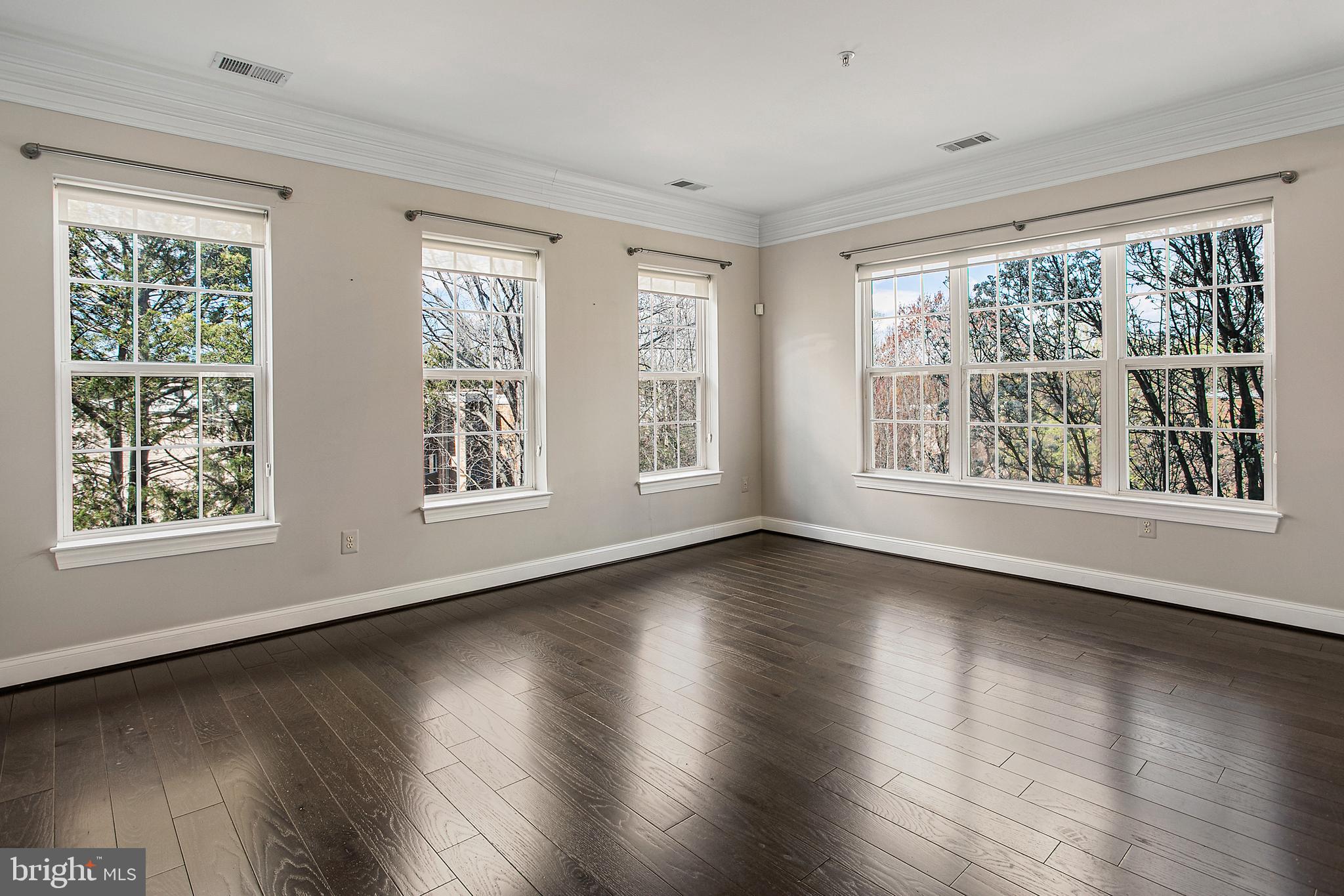 8041 Gatehouse Road, Unit 16 Falls Church, VA 22042 - Photo 3 of 43