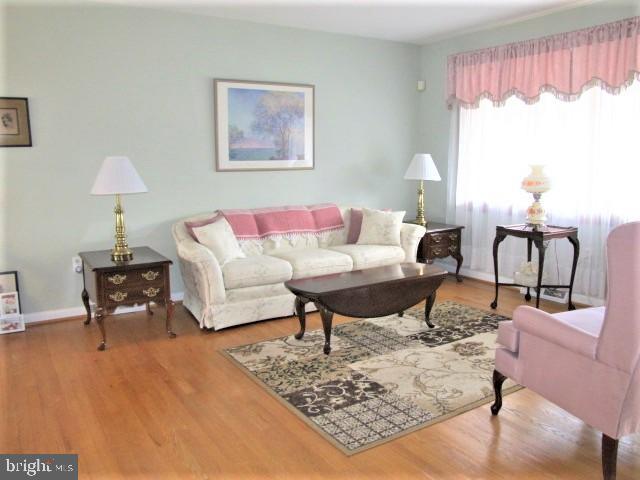 610 Fairmount Road Linthicum, MD 21090 - Photo 3 of 36 Beautiful Wood floors!