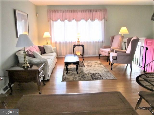 610 Fairmount Road Linthicum, MD 21090 - Photo 5 of 36