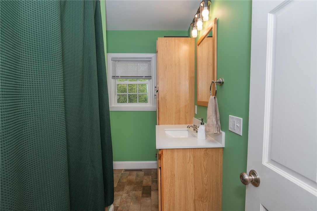 198 Carpenter Road Scituate, RI 02825 - Photo 12 of 27 Bathroom