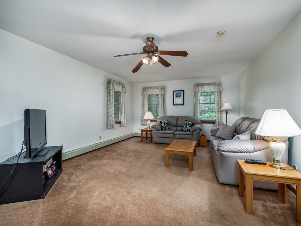 72 King's Road Norwood, MA 02062 - Photo 12 of 29 Gallery Image 12